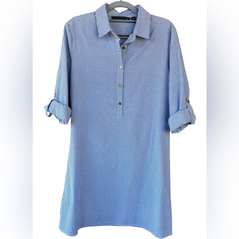 Duffield Lane The Keys Dress in Blue Seersucker. Size Small. NWOT